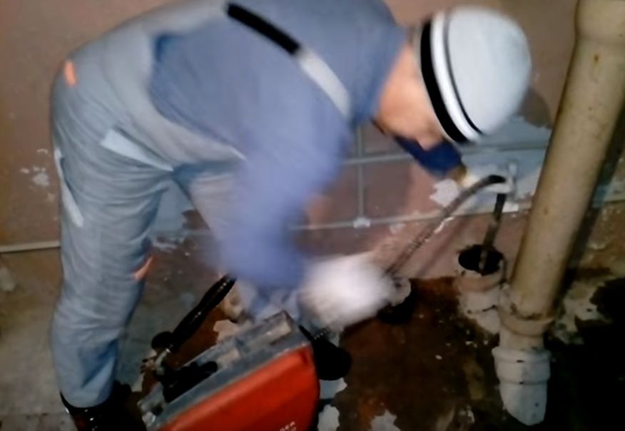 Чистка труб канализации Чистка труб канализации